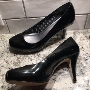 Madden Girl Black Patent 8.5 Getta Platforms